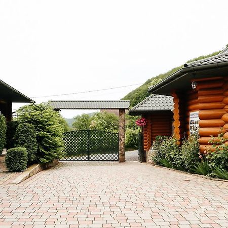 Chudodievo In Chynadievo Mini-Hotel Chynadiyovo Eksteriør bilde