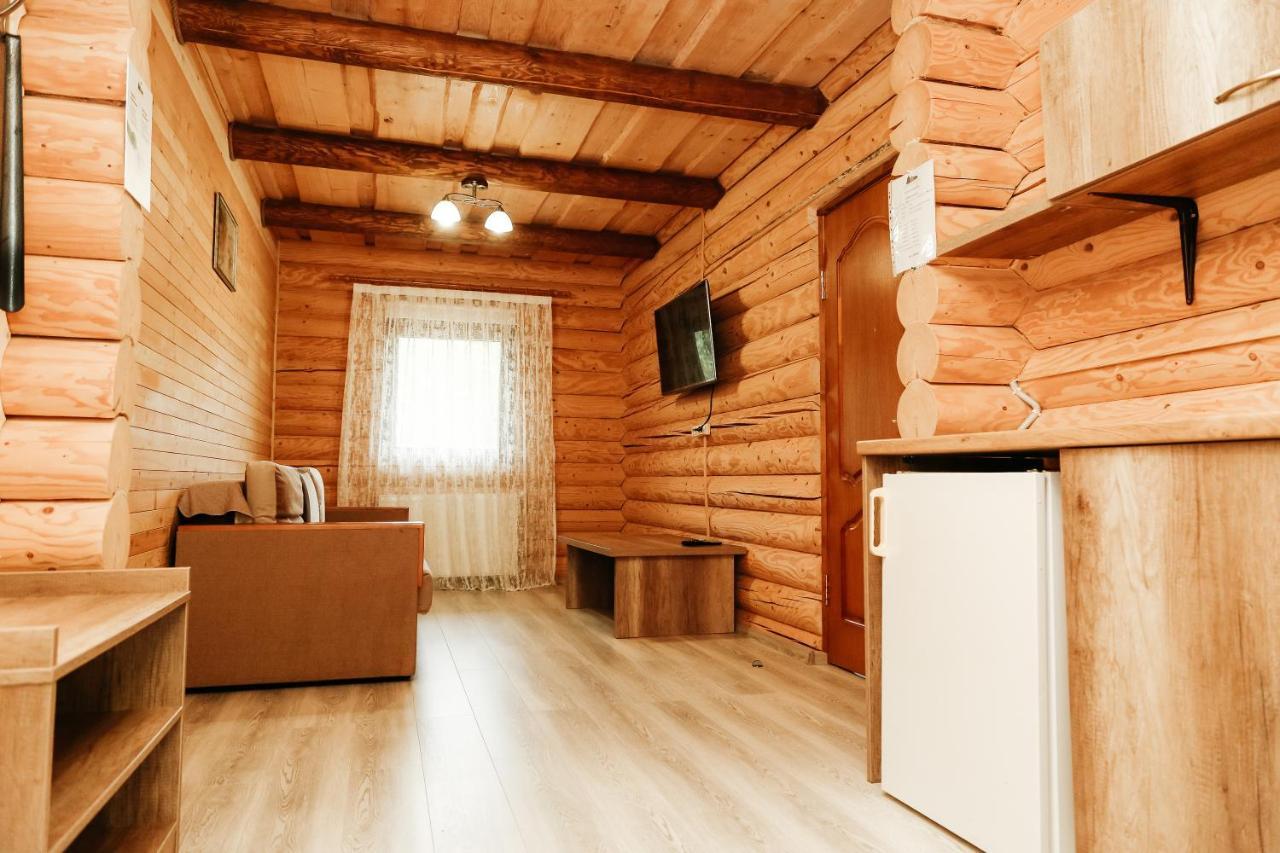 Chudodievo In Chynadievo Mini-Hotel Chynadiyovo Eksteriør bilde