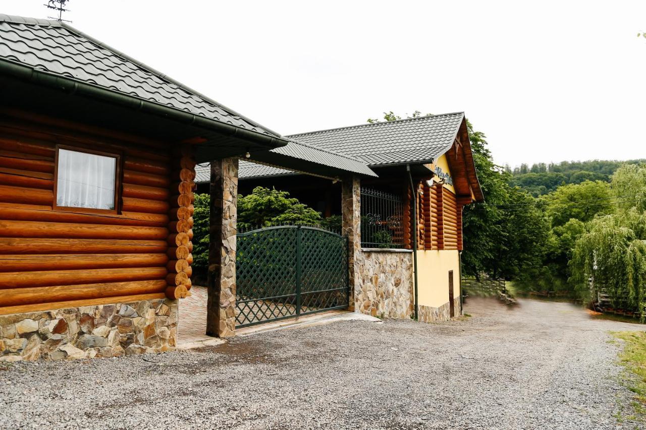 Chudodievo In Chynadievo Mini-Hotel Chynadiyovo Eksteriør bilde