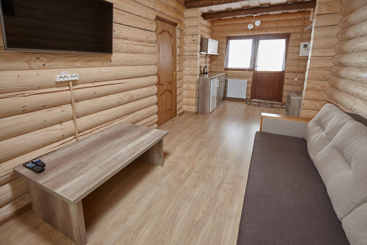 Chudodievo In Chynadievo Mini-Hotel Chynadiyovo Eksteriør bilde